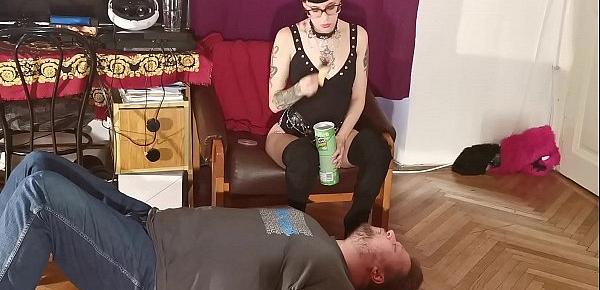  Slim goth domina feeding her slave mouth to mouth pt1 HD